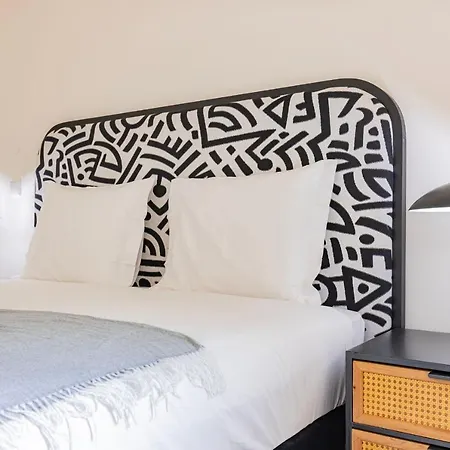 Deluxe In Center By Lovelystay