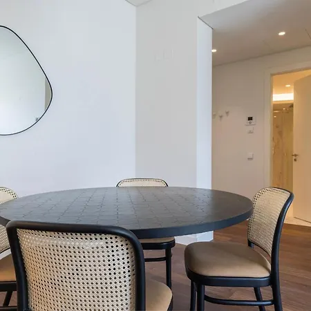 Deluxe In Center By Lovelystay Apartment Lisbon
