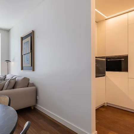 Deluxe In Center By Lovelystay Apartment Lisbon